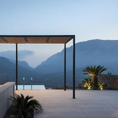 Neromai Cave Luxury Villa